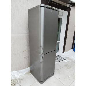 Холодильник Indesit C240G.016. Photo 3